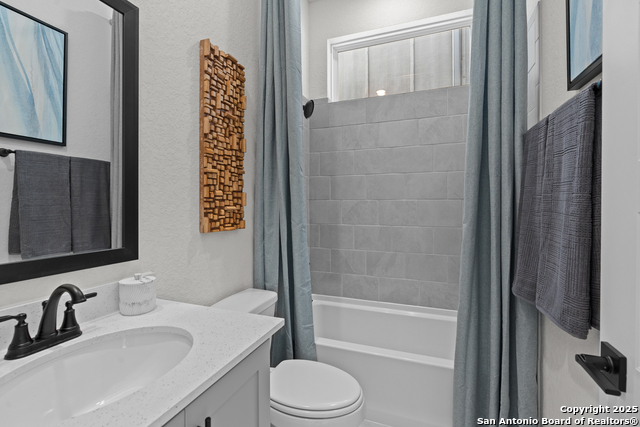Image 8 of 31 For 20675 Huebner Rd Unit 707