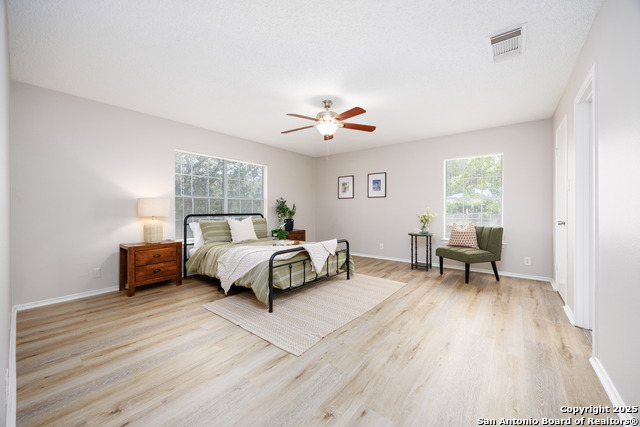 Image 14 of 26 For 10511 Stone Creek