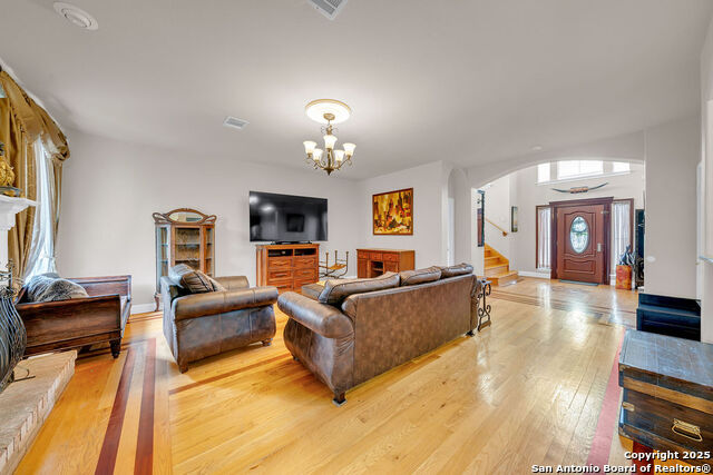 Listing photo id 24 for 13619 Mesa Point