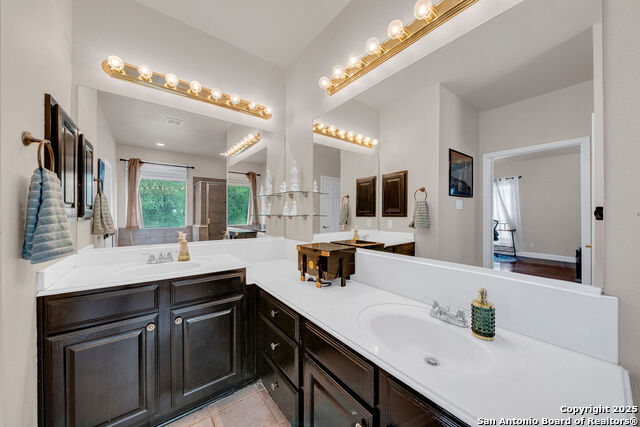 Listing photo id 32 for 13619 Mesa Point