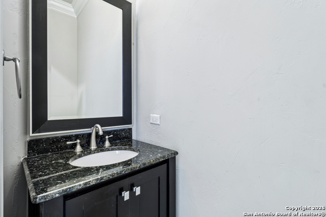 Image 29 of 91 For 6327 Almeria Cir