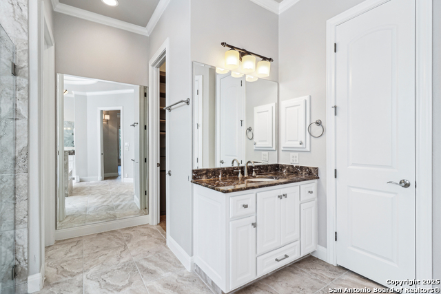 Image 34 of 91 For 6327 Almeria Cir