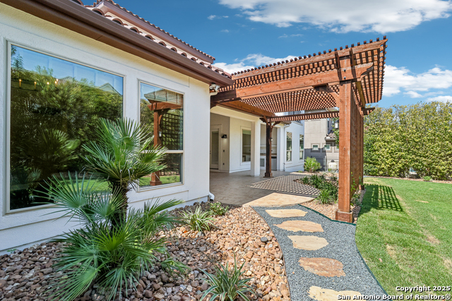 Image 75 of 91 For 6327 Almeria Cir