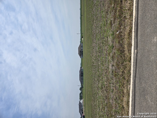 Listing photo id 0 for 215 Double Creek