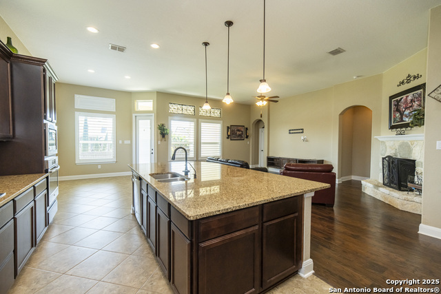 Listing photo id 8 for 3308 Ashleys