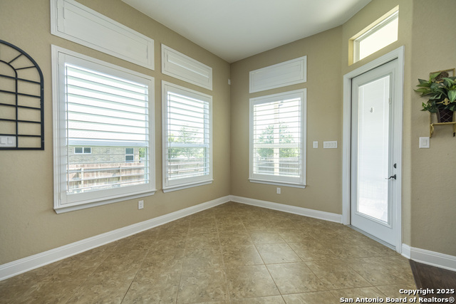 Listing photo id 9 for 3308 Ashleys