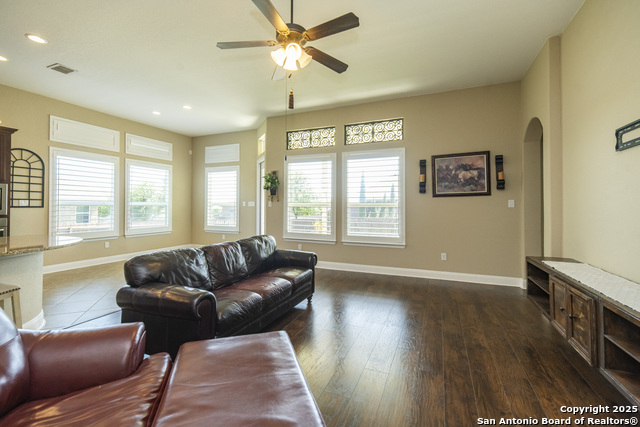 Listing photo id 11 for 3308 Ashleys