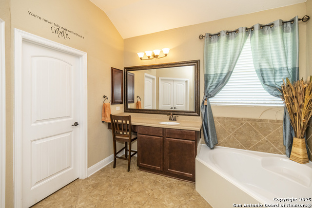 Listing photo id 16 for 3308 Ashleys