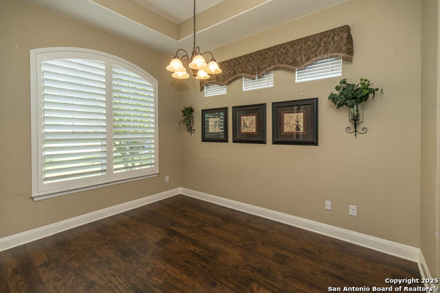 Listing photo id 3 for 3308 Ashleys