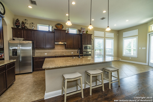 Listing photo id 6 for 3308 Ashleys