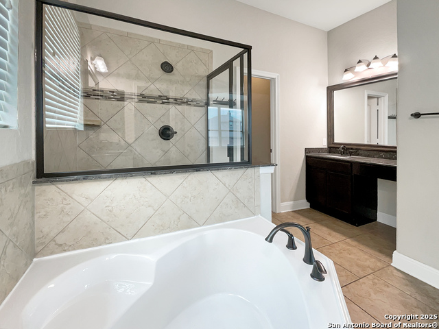 Listing photo id 12 for 1627 Sun Canyon