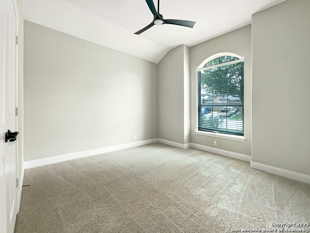 Listing photo id 15 for 1627 Sun Canyon