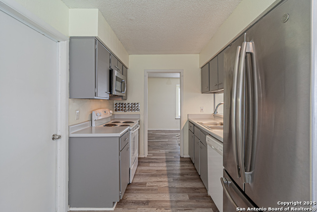 Image 10 of 56 For 5718 Ponderosa Dr