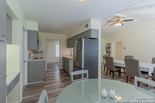 Image 17 of 56 For 5718 Ponderosa Dr