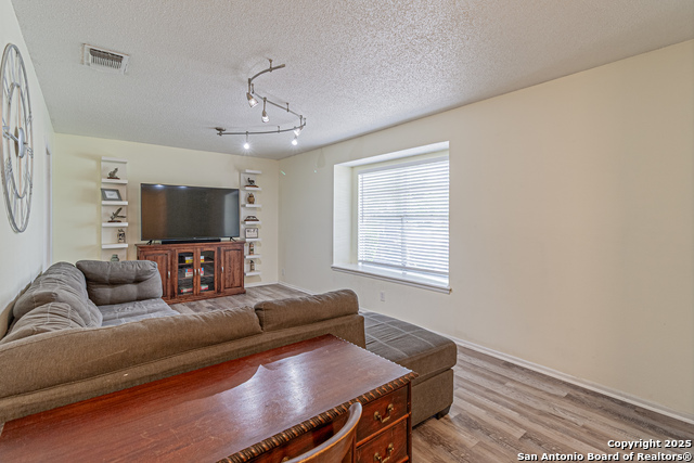 Image 5 of 56 For 5718 Ponderosa Dr