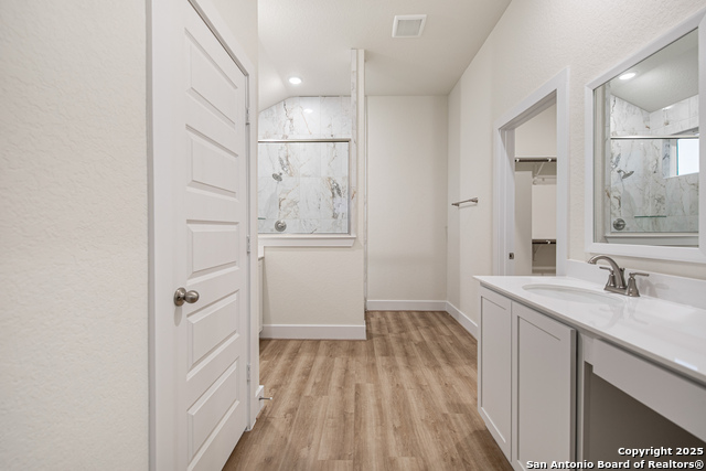 Image 5 of 41 For 146 Mountain Oak