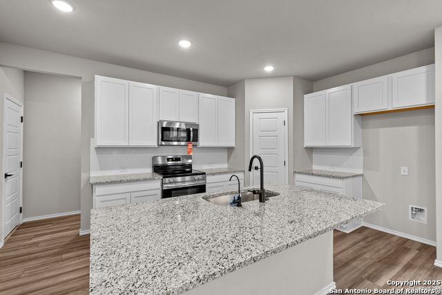 Listing photo id 10 for 6610 Lowrie Block