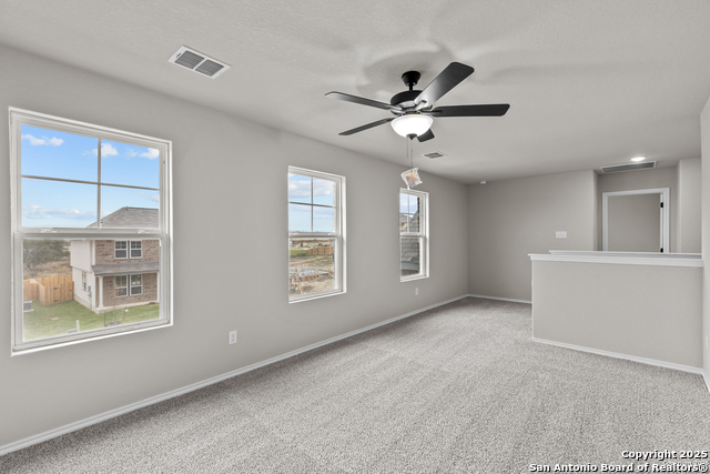 Listing photo id 13 for 6610 Lowrie Block
