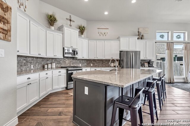 Image 27 of 43 For 2977 Grove  