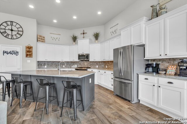 Image 30 of 43 For 2977 Grove  