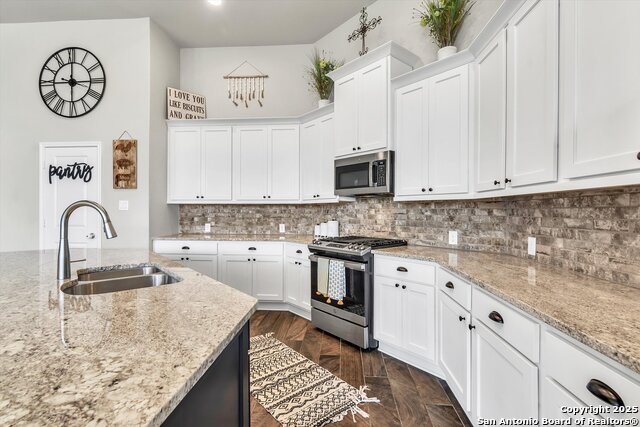 Image 31 of 43 For 2977 Grove  