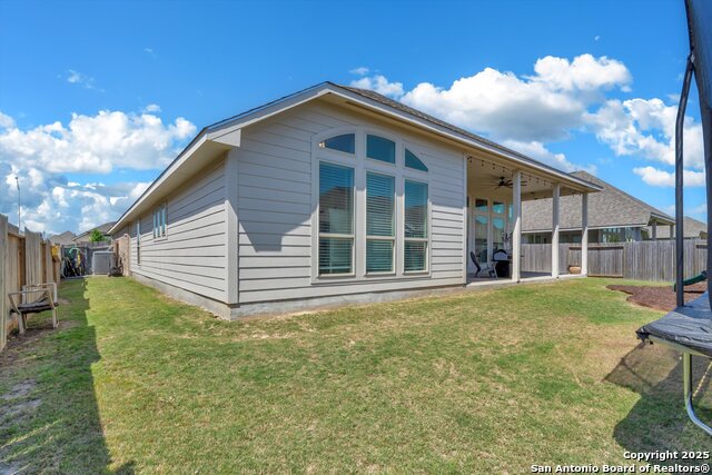Image 38 of 43 For 2977 Grove  