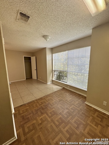 Image 4 of 4 For 10531 Starcrest