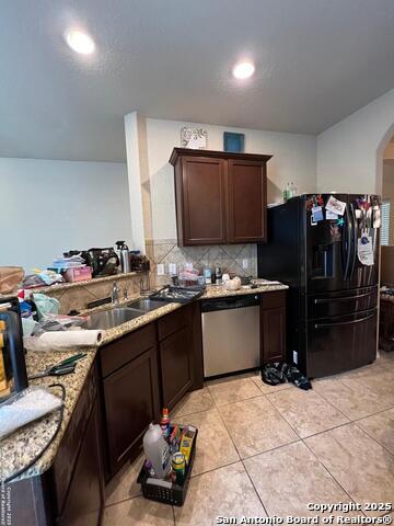 Listing photo id 3 for 1227 Stable Glen