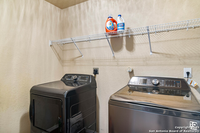 Image 22 of 24 For 9668 Nueces Cyn