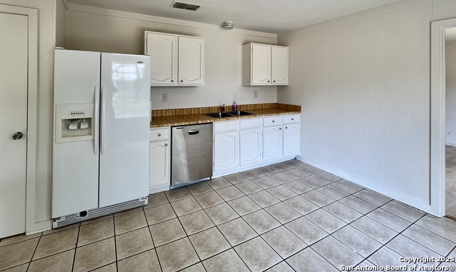 Image 10 of 21 For 7110 Spring Terrace Dr