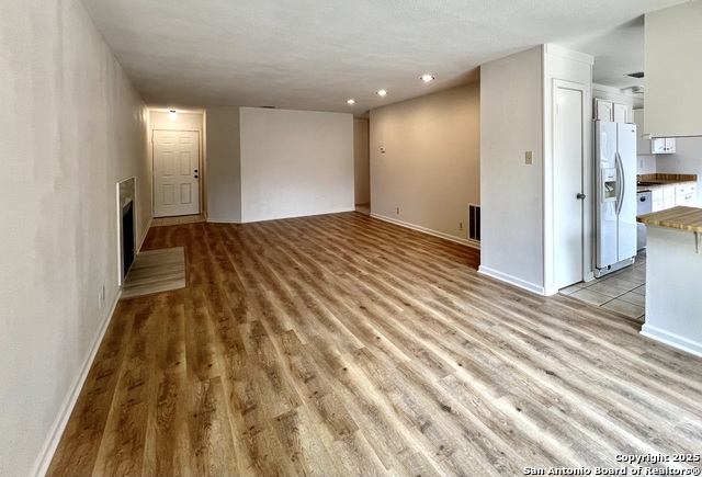 Image 14 of 21 For 7110 Spring Terrace Dr