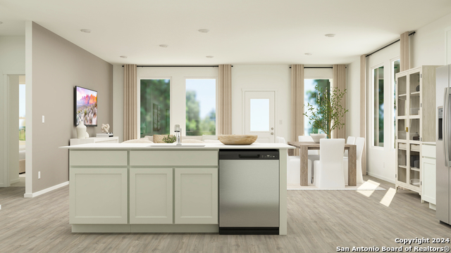 Image 23 of 33 For 7107 Sapphire Ridge