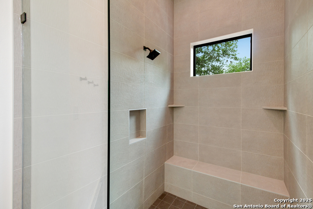 Image 24 of 39 For 430 Arthur Ct.