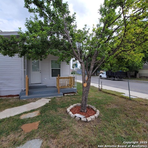 Listing photo id 13 for 162 Rosabell