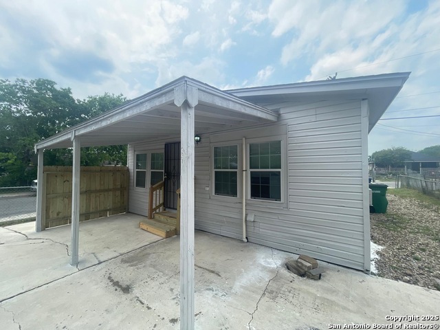 Listing photo id 20 for 162 Rosabell