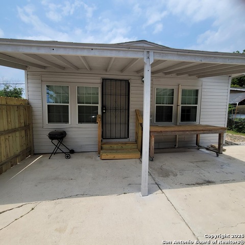 Listing photo id 21 for 162 Rosabell
