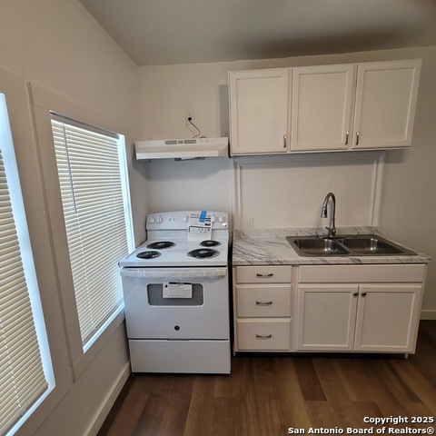 Listing photo id 2 for 162 Rosabell