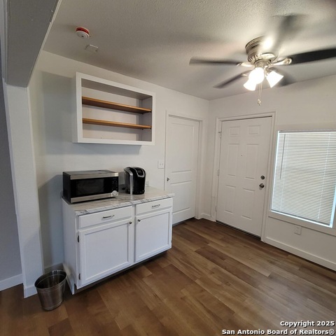 Listing photo id 4 for 162 Rosabell