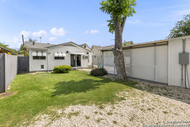 Listing photo id 22 for 942 Mcilvaine