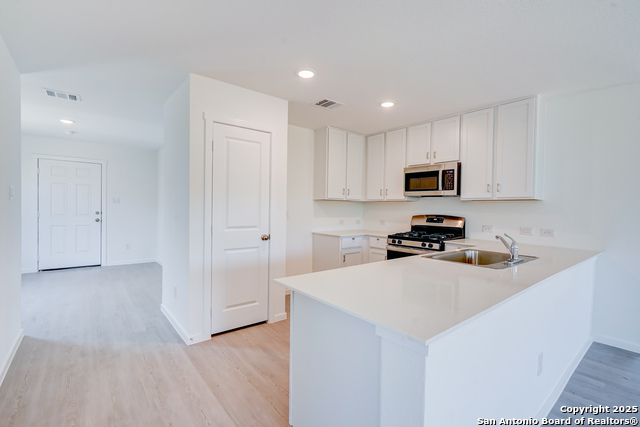Listing photo id 14 for 523 Kathleen Pike Ridge