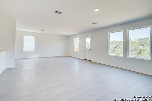 Listing photo id 15 for 523 Kathleen Pike Ridge