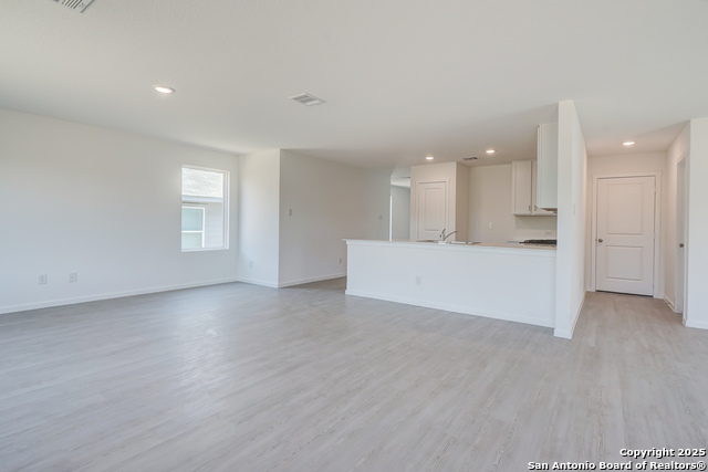 Listing photo id 19 for 523 Kathleen Pike Ridge