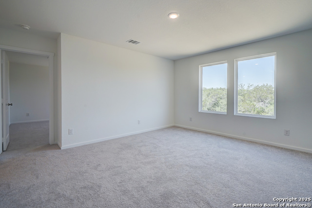 Listing photo id 22 for 523 Kathleen Pike Ridge