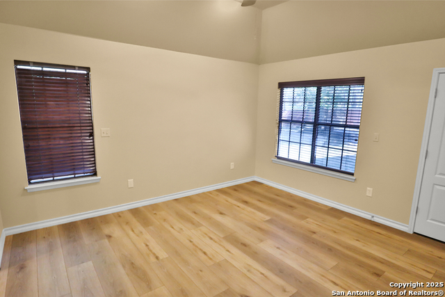 Listing photo id 11 for 118 Willow Creek