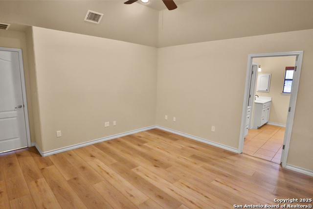 Listing photo id 12 for 118 Willow Creek