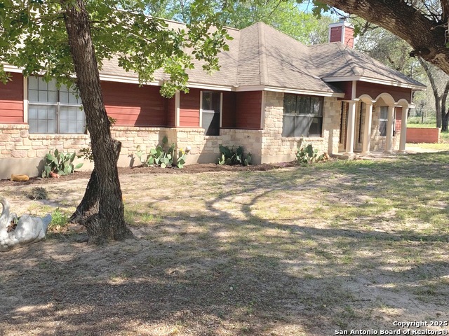 Listing photo id 0 for 118 Willow Creek