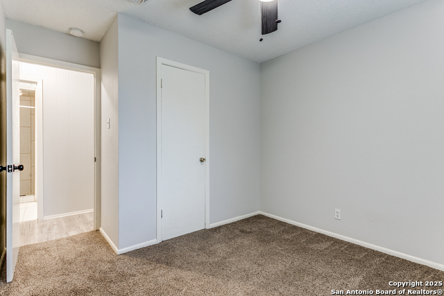 Listing photo id 13 for 1024 Hickory Hill