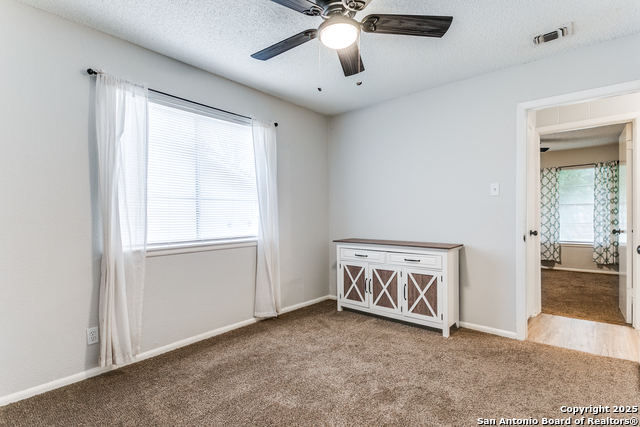 Listing photo id 18 for 1024 Hickory Hill