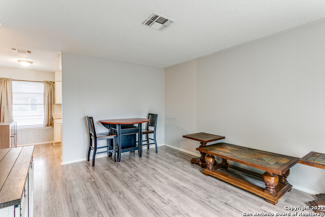 Listing photo id 3 for 1024 Hickory Hill