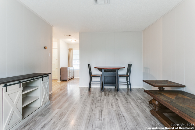 Listing photo id 4 for 1024 Hickory Hill